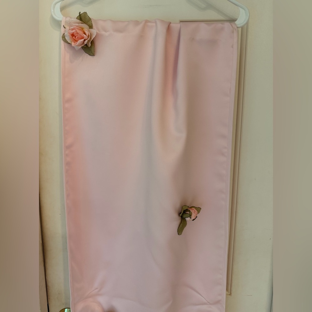 Ilana Wolf NWT Pink Satin Evening Wrap w/ Silk Flower Embellishment. Gorgeous! - Picture 4 of 16